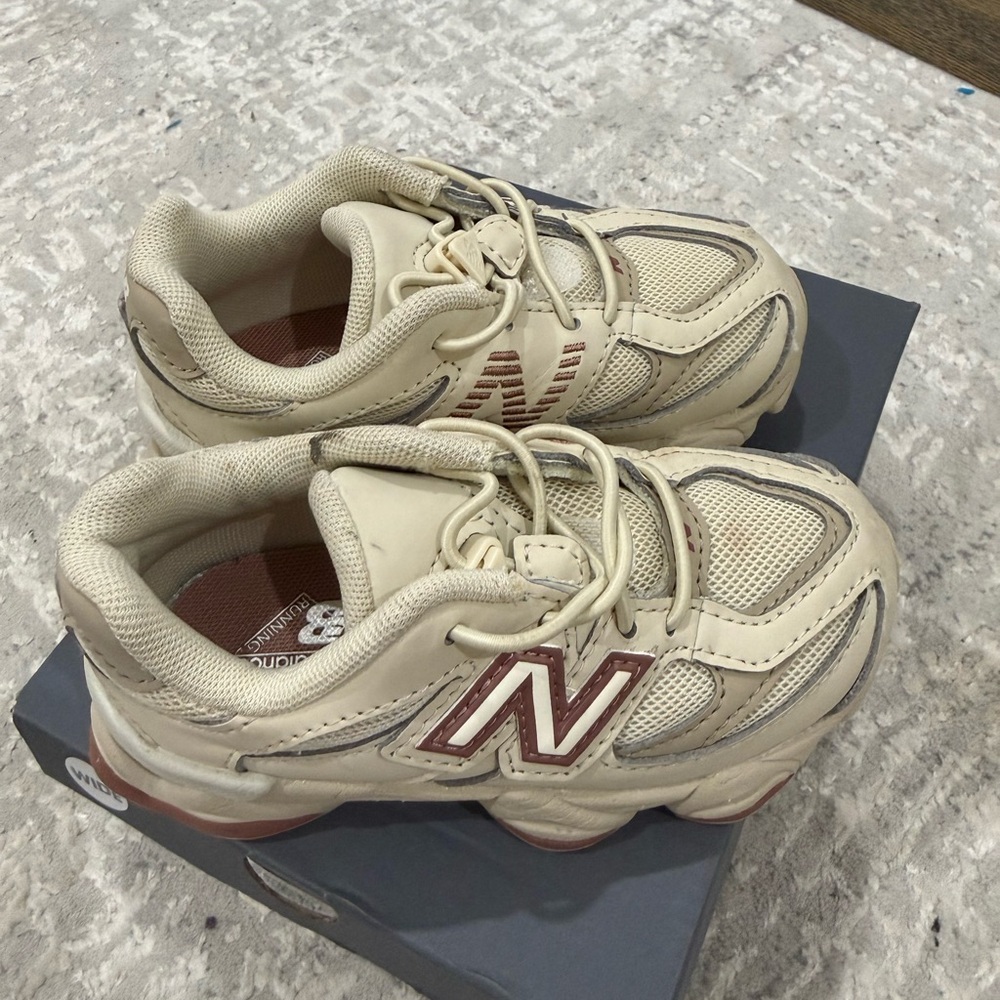 New Balance Kids Shoes - Beige Brown
